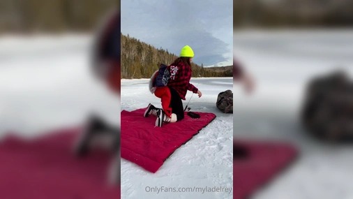 Missdelrey Kinky In The Snow