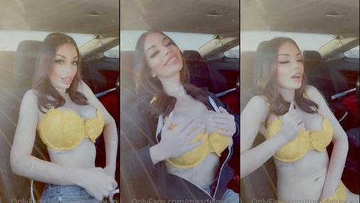 Missdelrey Striptease In The Car