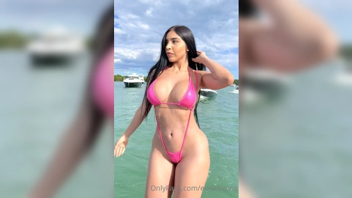 EnnidWong In Pink Bikini