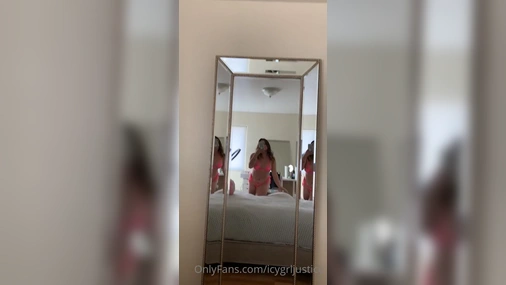 Spin Around With IcyGrlJustice