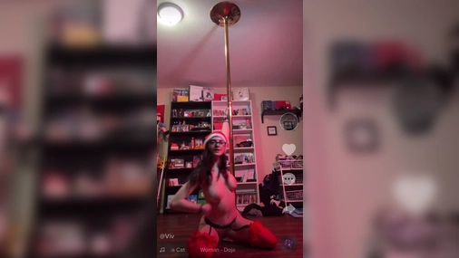Poledance With lilmochidoll