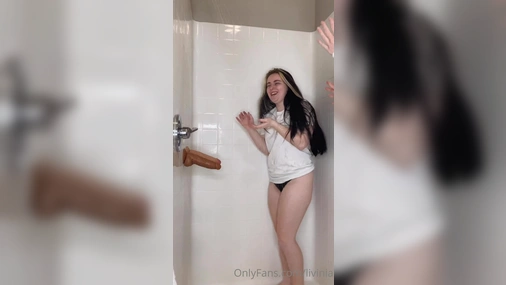 Livinia Roberts Sucking Dildo In The Shower With Lesbian Friend