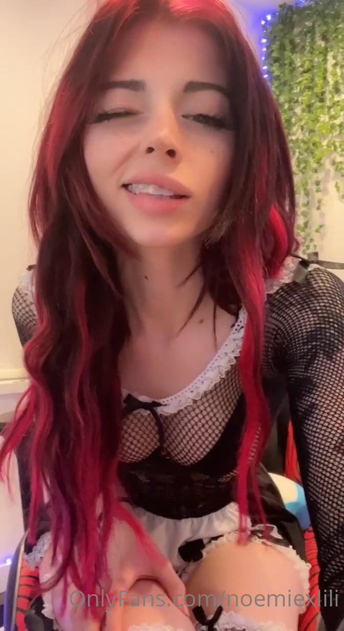 Redhead Maid Noemiexlili