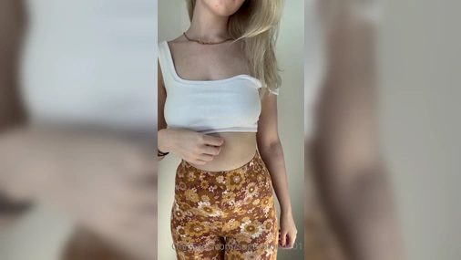 Sugarblonde01 Shakes Booty Again