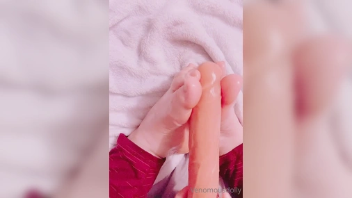 Venomous Dolly Footjob With Dildo