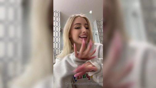 Dilfenergy Masturbates In The Shower