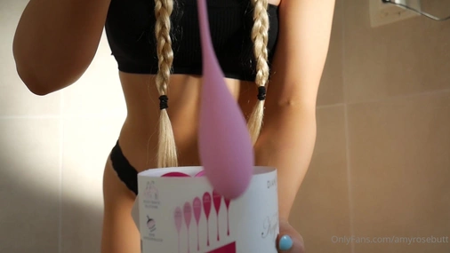 AmyRose Masturbating in Shower with Toys