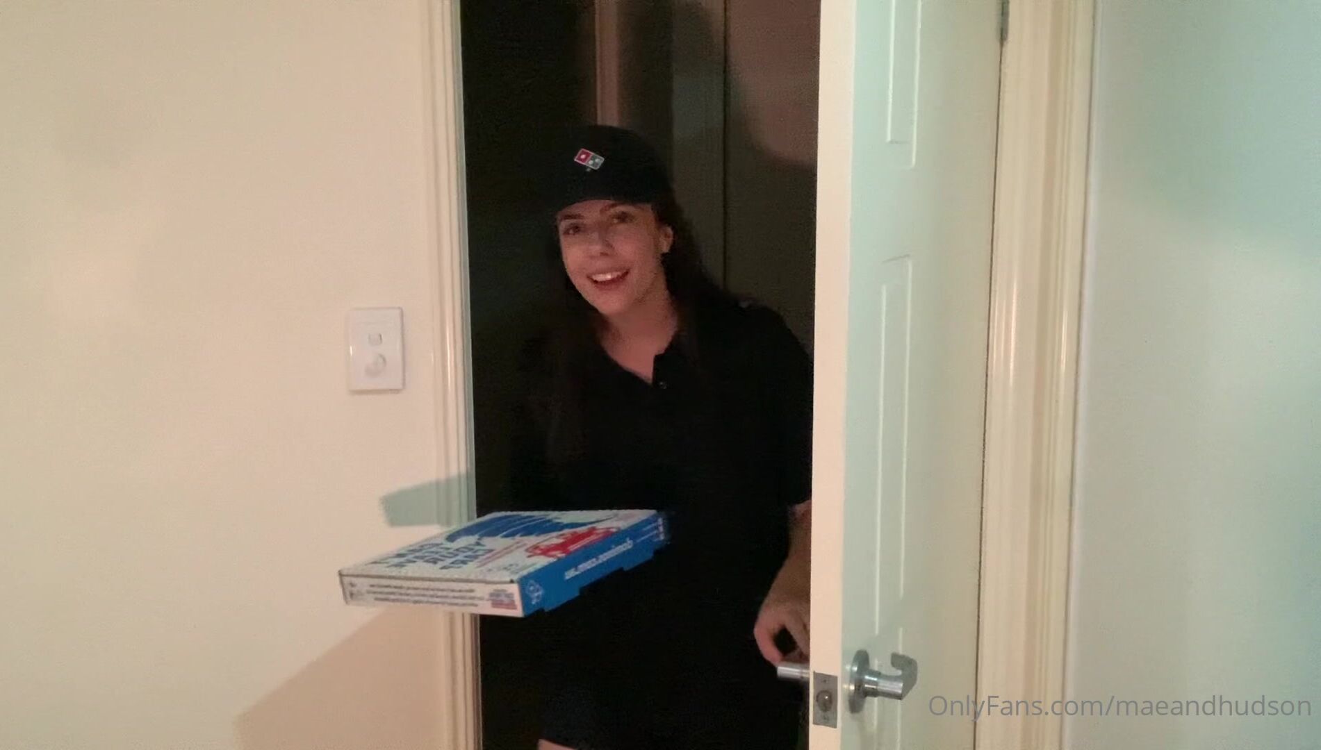 Mae Cartia - Delivery Girl Sucking Customers Big White Cock