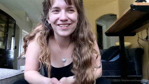 HarperTheFox Flashing Tits On Cam