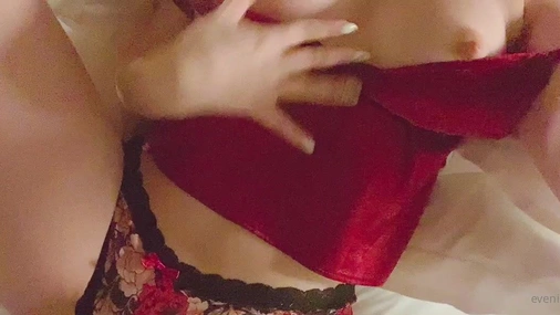 Evenink Cosplay Flashing Tits On Cam