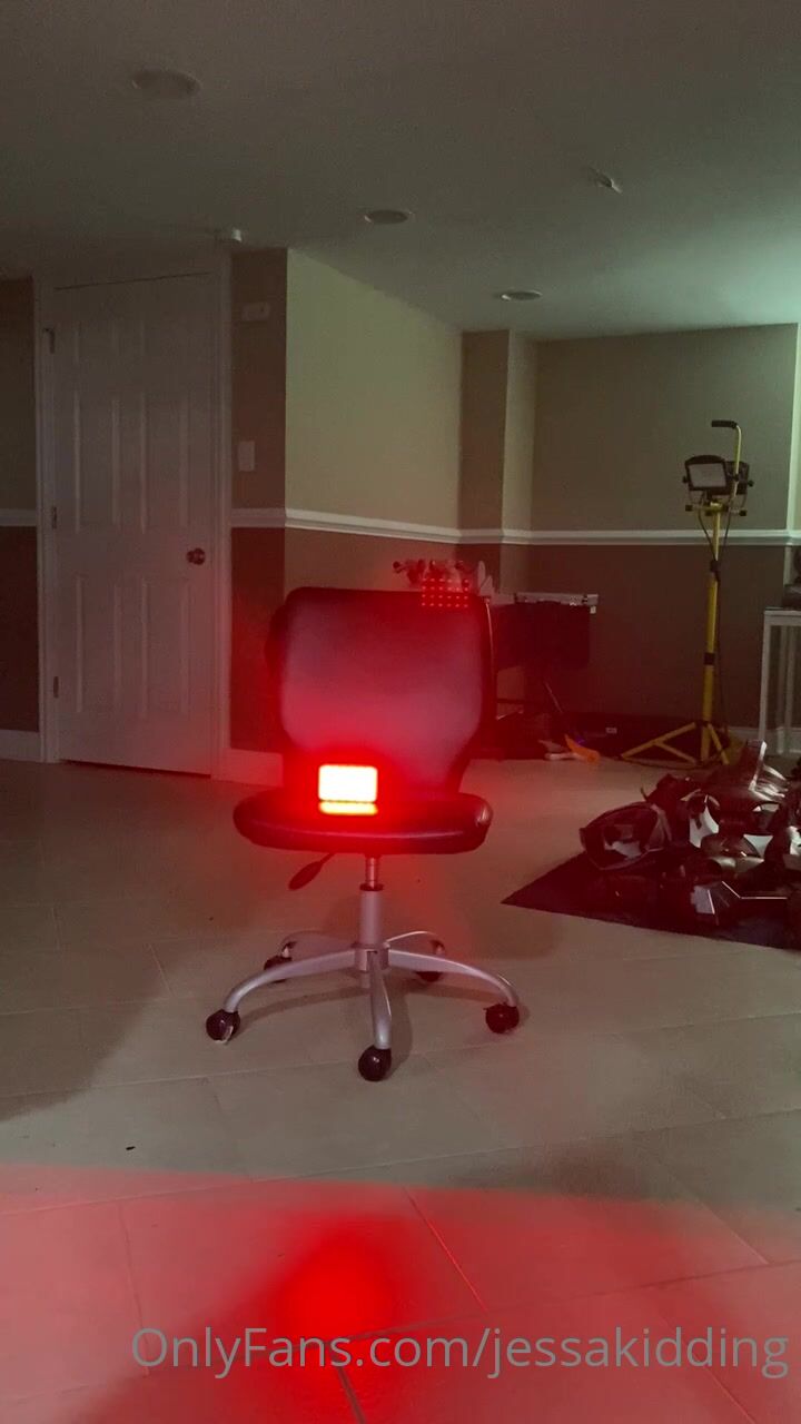 Jessakidding Erotic Show With Chair