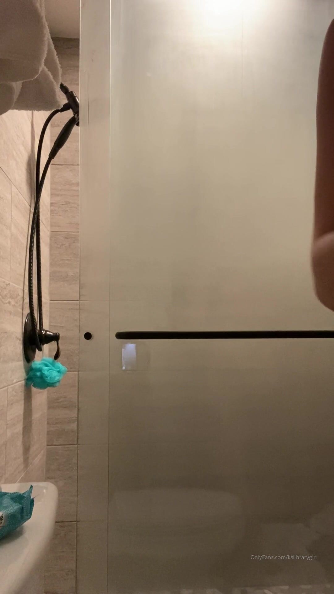 Kendra Sunderland Kinky In The Shower