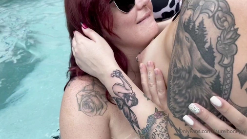 Laurelhoneyyy Lesbian Orgy In The Outdoor Pool