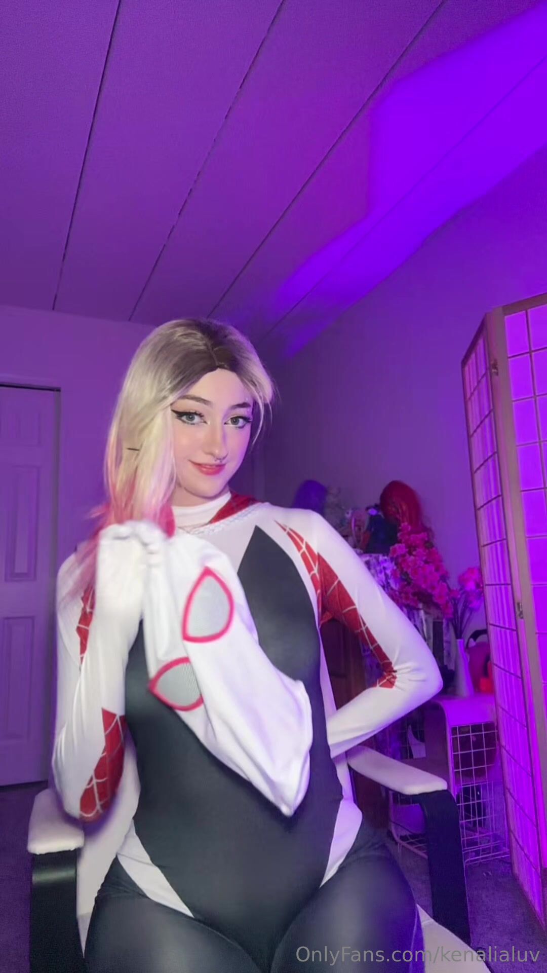 Kenalialuv Masturbates With Sex Toy On The Chair