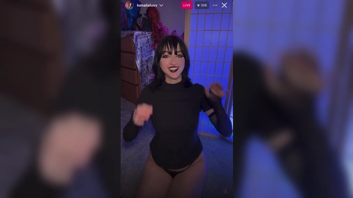 Kenalialuv Flashing Tits On Live Cam
