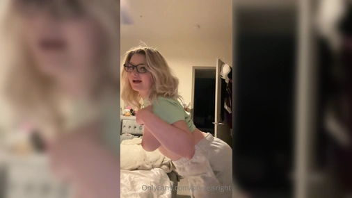 Maya Pryce Strips And Teasing On Cam