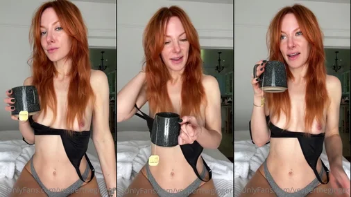 VesperTheGinger Morgenkaffee oben ohne