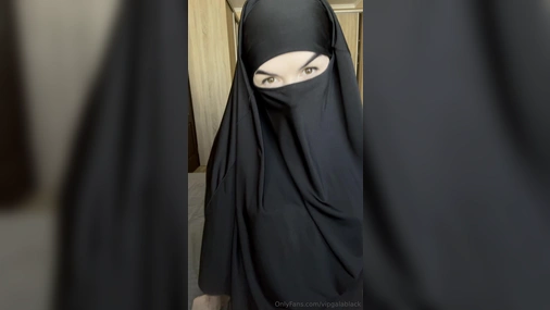 Gala Black Masturbates In Sexy Lingerie And Hijab