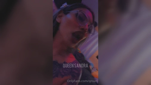 Queen Sandra Mirror Play And Tits Close Up