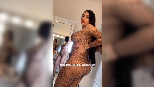 Candyw1 Erotic Dance In Fishnet Dress