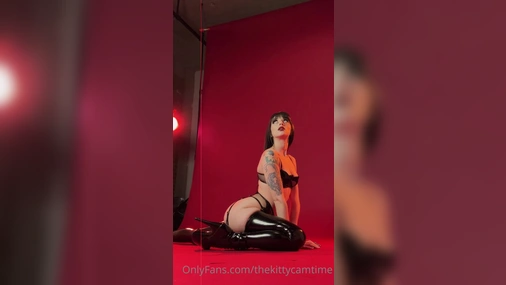 TheKittyCamtime Behind The Scenes Fetish Photoshoot