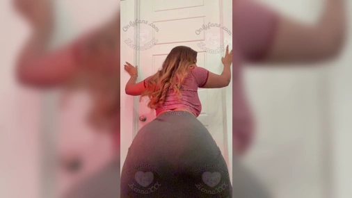 Zienna Brooks Shakes Booty In Slow Motion