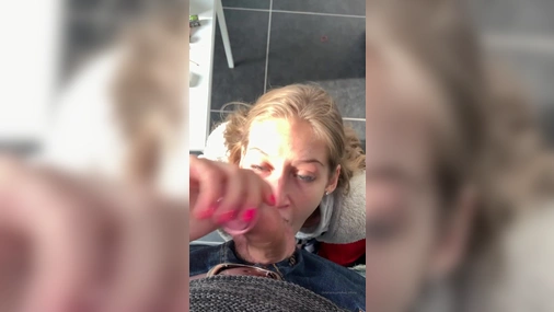 Amateur Stoner GF Fucks Like a Pro