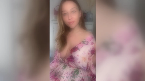 Olivia Fleur Flashing Tits