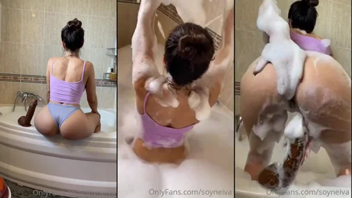 Soy Neiva Playing With Big Dildo In The Bathroom