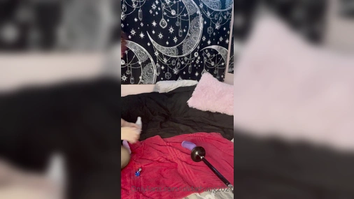 LizDidAThang Playing With Sex Toys And Fucking Machine