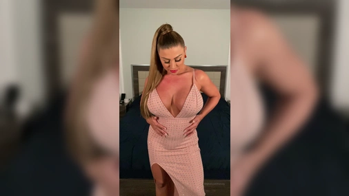 Big Tits Francety Gets Topless