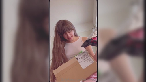 Jen Moon Unboxing Monster Dildo