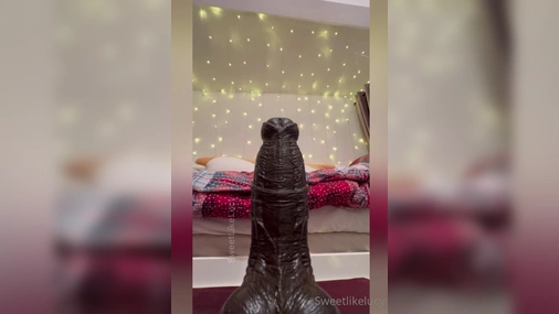 Lucy Lincoln Pussy Fuck With Monster Dildo