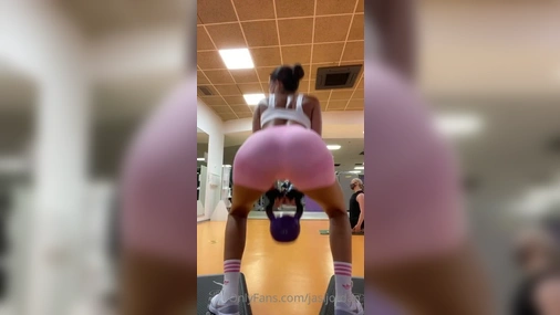 Jasi Jordan Fit Ass Focus In The Gym