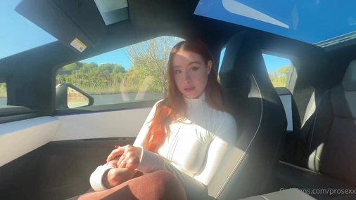 Rosie Rider Risky Public Doggystyle Sextape in Car