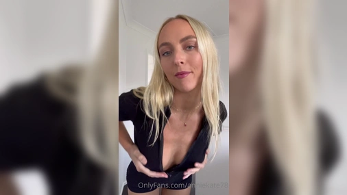 Anna Knight Playing With Anal Toy
