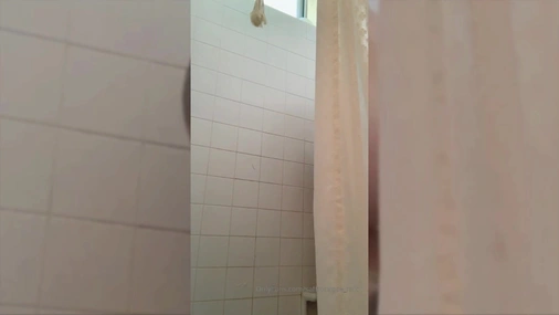 Saffronxxrose Naked And Showering