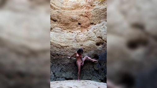 Swedish babe Michelle Svendsen masterbates on a cliff