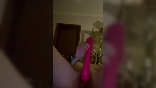 Swedish Fjortisjana masturbating