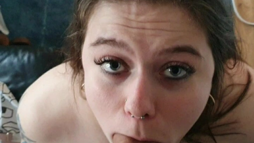 Swedish Purplepeachgirl with blowjob and cumshot in face