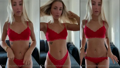 Vanessa Johansen in sexy Unterwäsche
