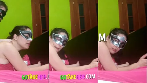 Großer Schwanz fickt Latina mit großem Hintern im Doggystyle