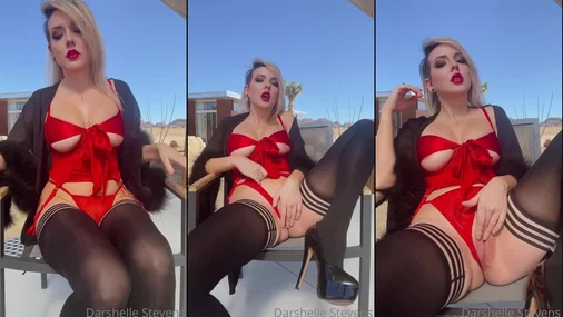 Darshelle Stevens Masturbation im Freien