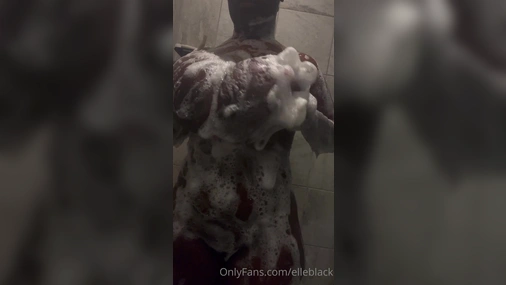 Big Tits Elle Black In The Shower
