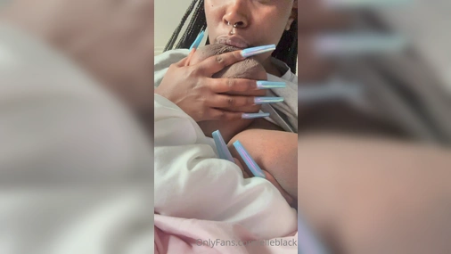 Elle Black Playing With Big Tits