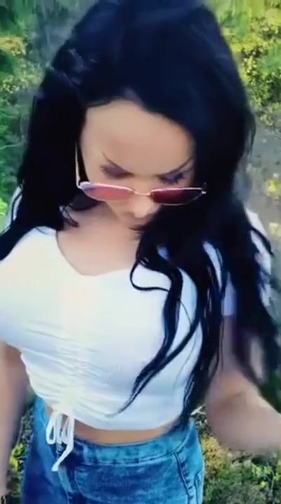 BonnieX outdoor blowjob