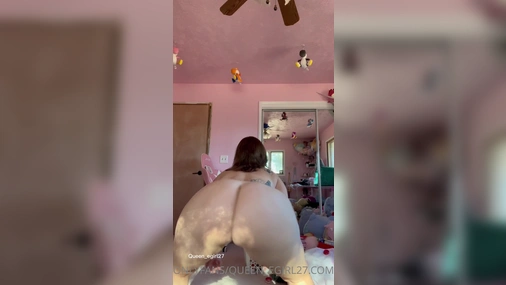 QUEEN_EGIRL27