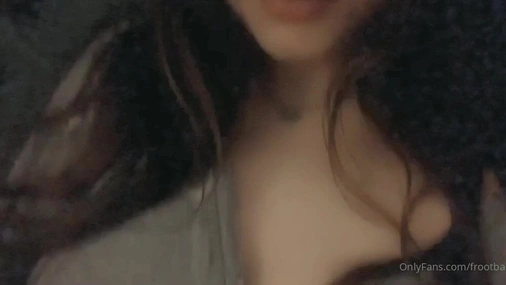 Frootiebabie Fingers Pussy