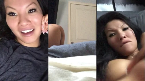 Asa Akira Masturbiert vor der Kamera