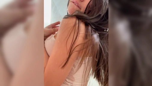 Gigardez In The Shower With Clothes